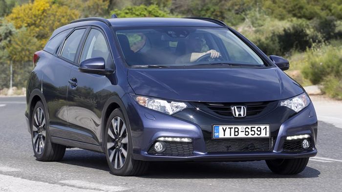 Οι τιμές του νέου Honda Civic Tourer εκκινούν (με απόσυρση) από τα 22.770 ευρώ. Το αυτοκίνητο διατίθεται αποκλειστικά με το 1,6 diesel μοτέρ.